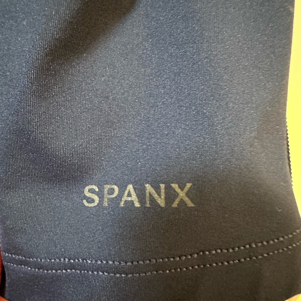Spanx by Sara Blakely women’s navy tank top with side zippers. - Picture 5 of 5